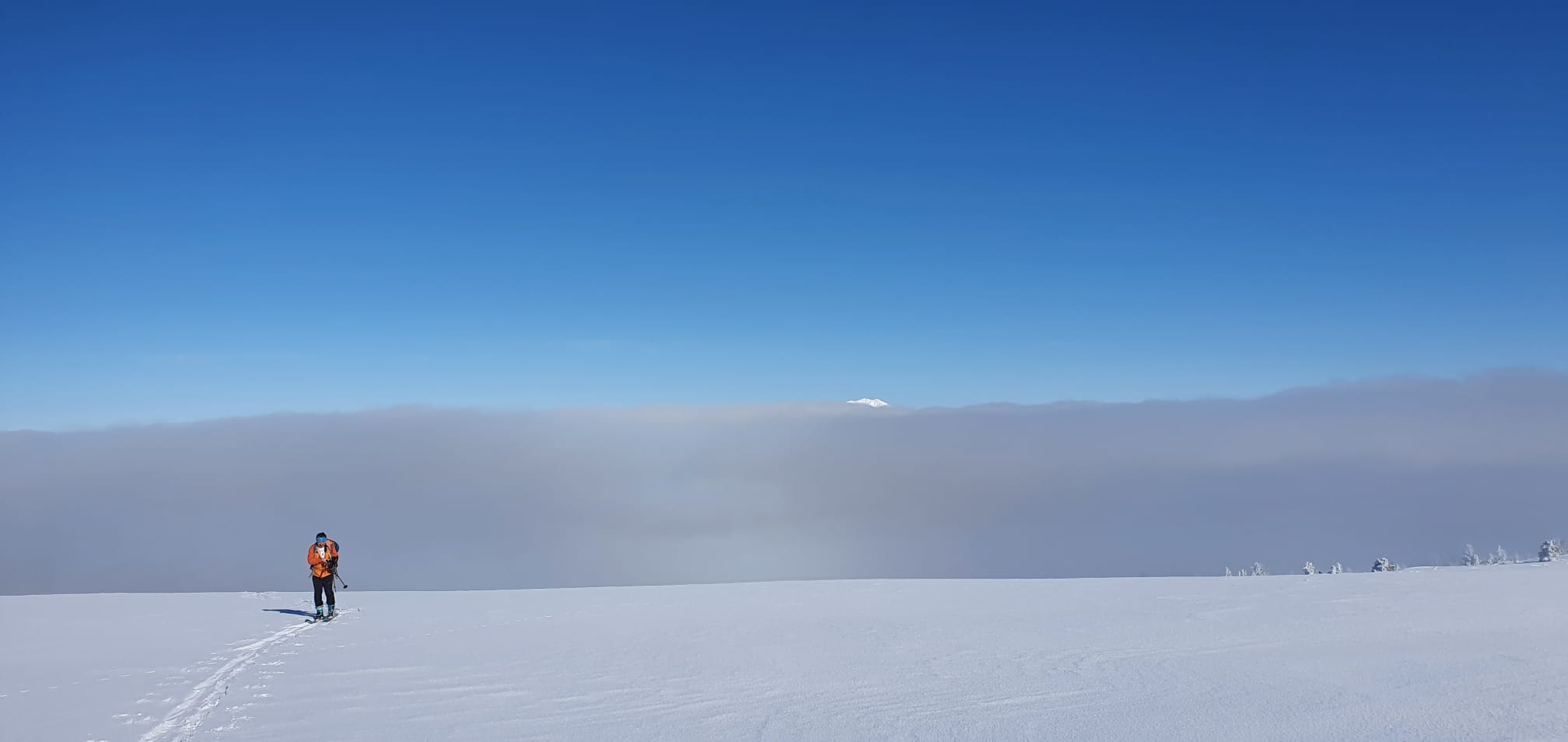J2 13 Au dessus des nuages